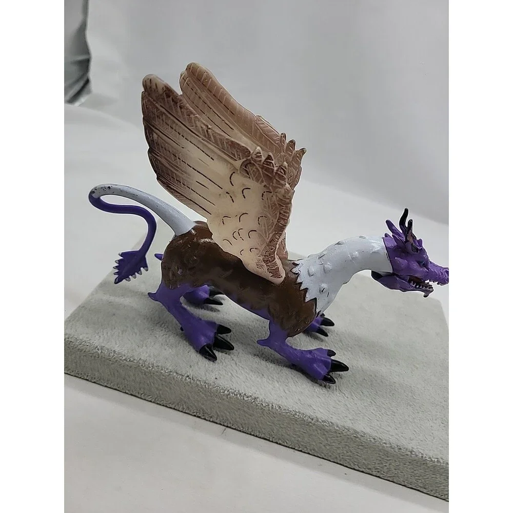 SDE Shantou Winged Purple And Silver Dragon Plastic Figure 7
